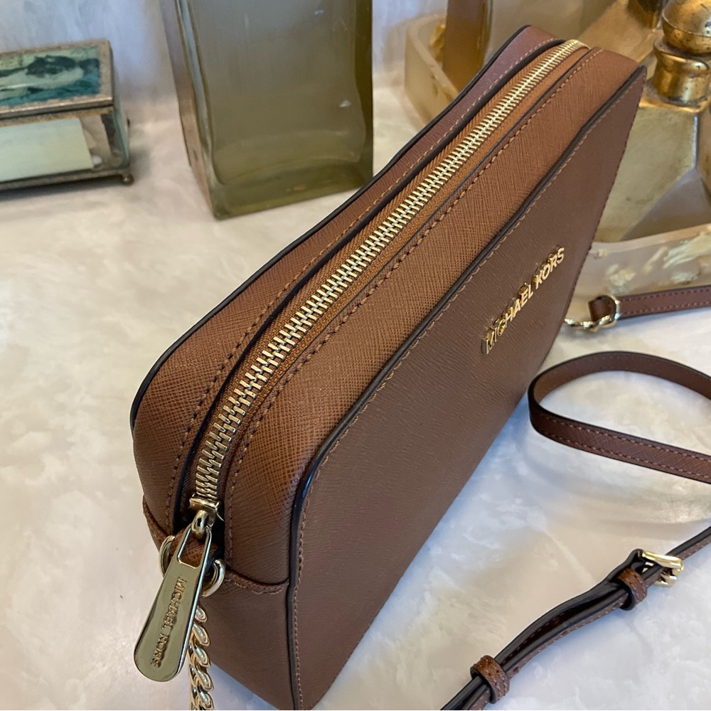 Michael Kors Crossbody / Shoulder bag, Pebbled leather, 9” x 7”, saddle color - Picture 14 of 16